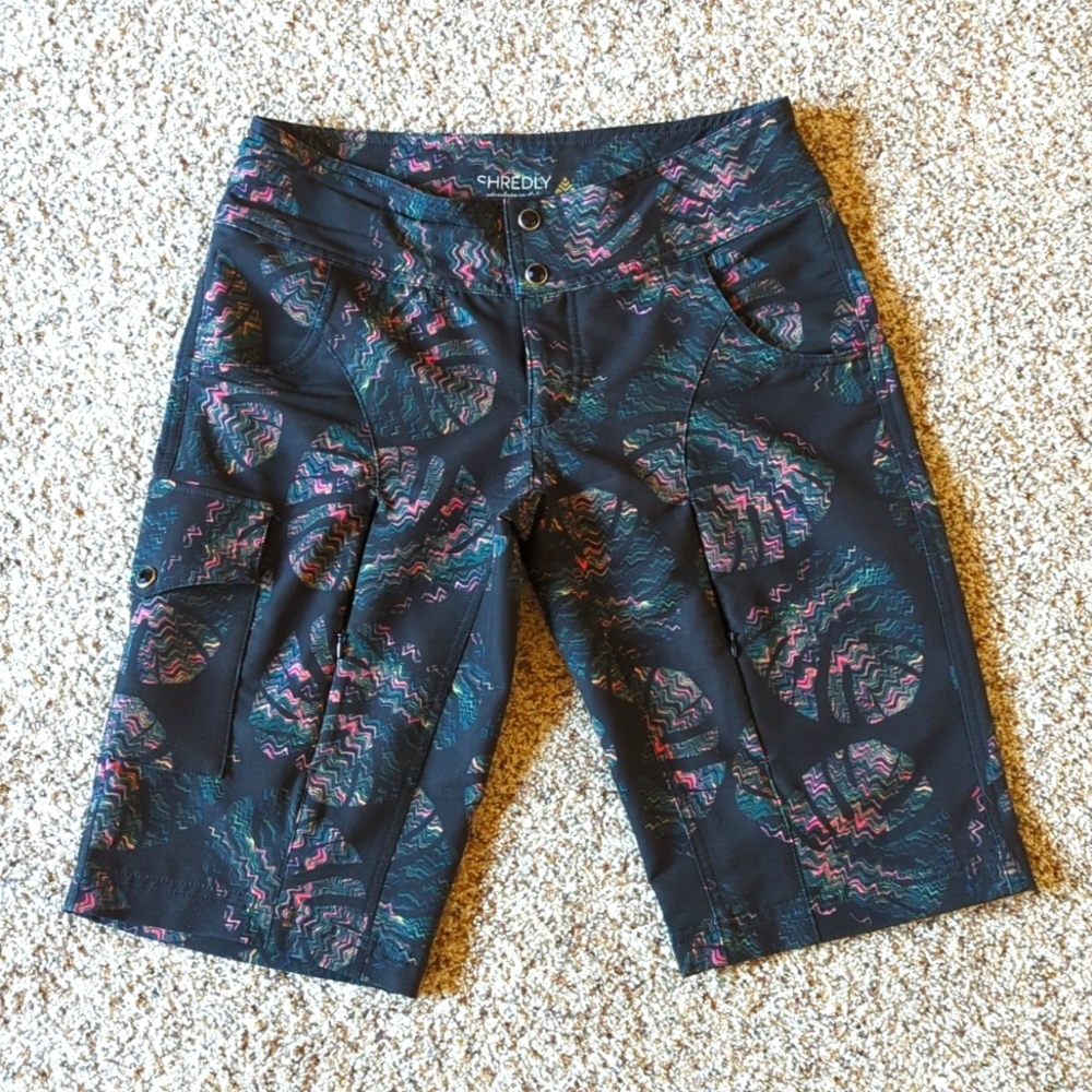 Shredly size 4 MTB shorts